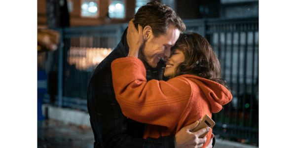 Sam Heughan y Priyanka Chopra Jonas. Foto: (Sony Pictures)