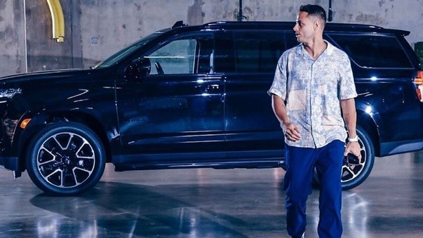 El futbolista mexicano y su pasión por el mundo motor (Instagram)