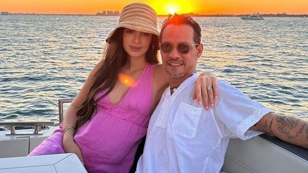 Marc y su novia disfruntando de un atardecer en su yate (Instagram)